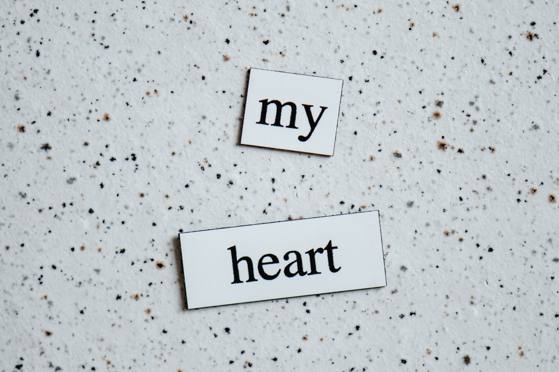 双鱼女爱一个人到极致的表现,男生爱女生爱到极致的几个表现