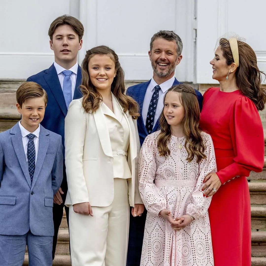 伊莎贝拉穿银色衣服,伊莎贝拉英国时尚界