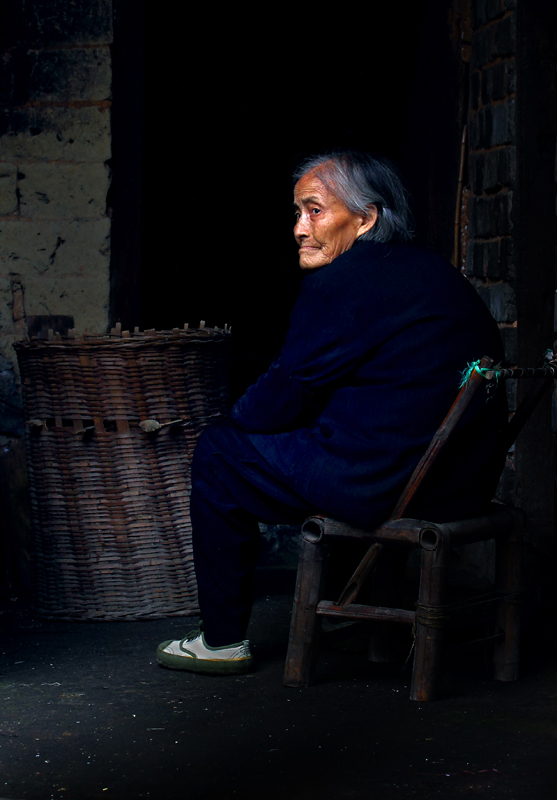 她做了3年助浴师,见过上百个“奇异躯体”,称有人在沐浴中去世