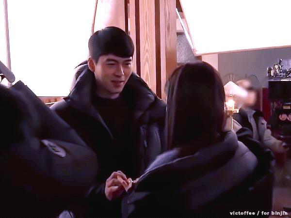 玄彬孙艺珍官宣结婚晒照穿搭,玄彬孙艺珍官宣结婚