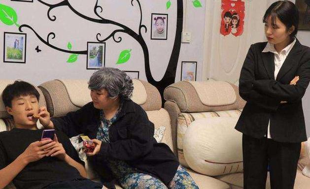 小学生偷东西被老板发现教育,小学生偷东西家长该怎么处理