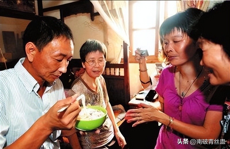 日本军舰潜入我国领海,胁迫中国渔民,詹其雄:敢来我就敢撞!