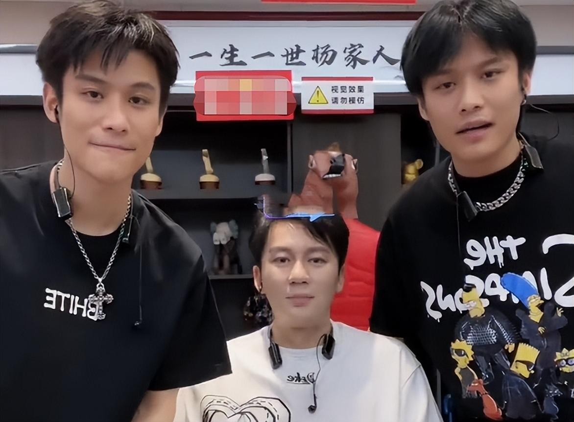 拿海鲜喂鸡、20秒36万进账，网红这一职业，真就“钱”途无量？