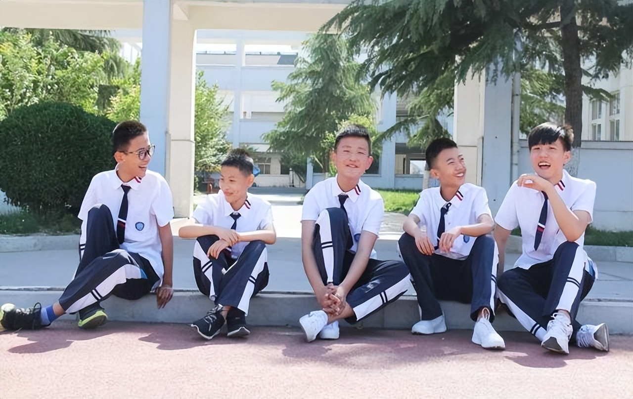 考职高学校好还是普高好,最差的高中和较好的职高该选哪个