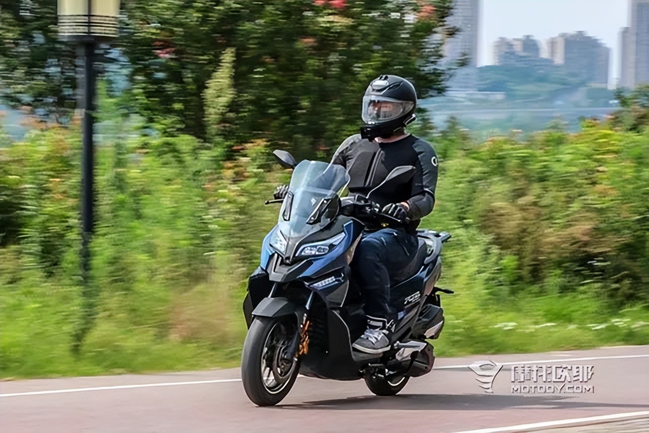 250cc踏板算不算大排量,哪款三万以内250cc踏板值得入手