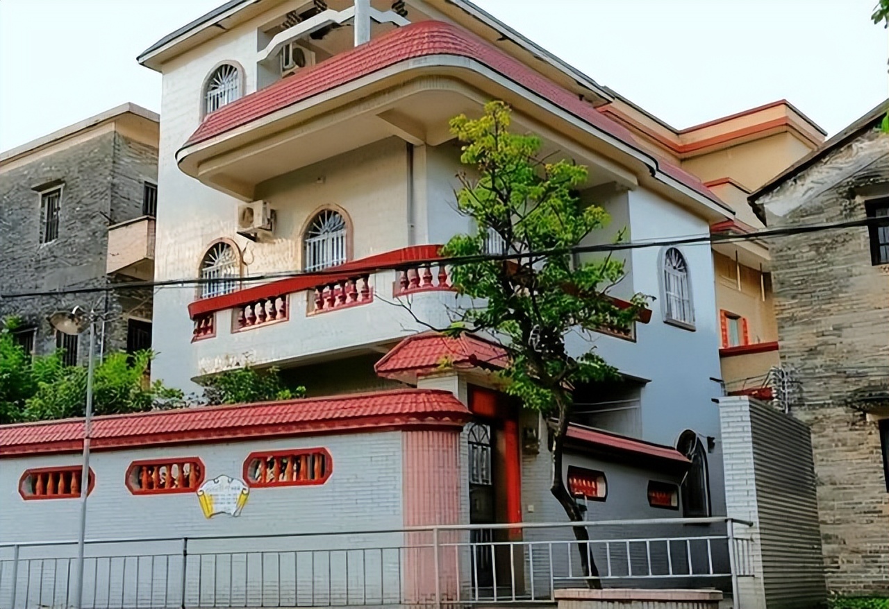 嘴上说着爱国，两个儿子却都是美国籍，易建联到底是怎么想的？