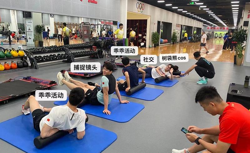 孙杨评价汪顺视频,汪顺徐嘉余孙杨季新杰颁奖仪式