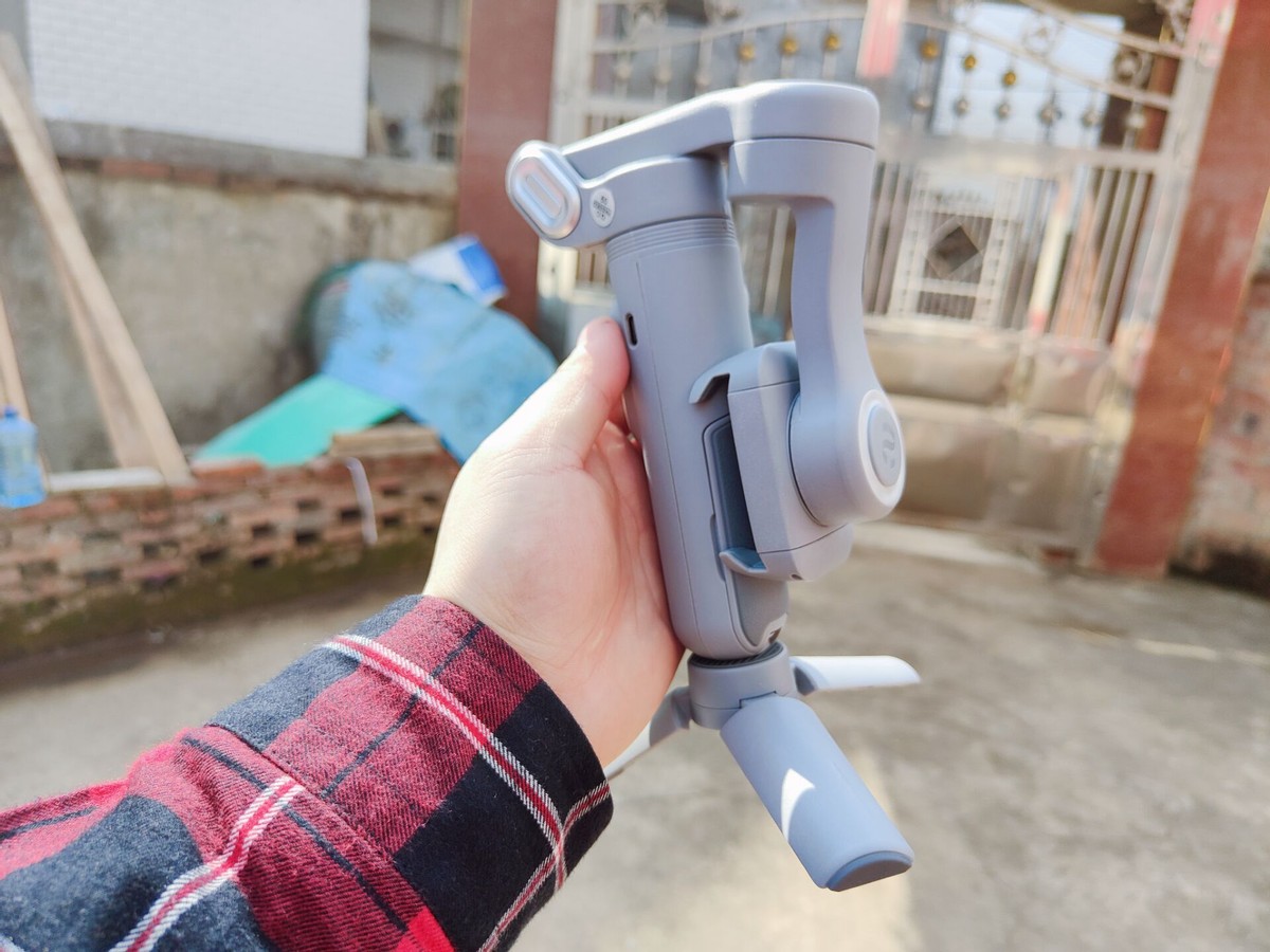 奥川手机三轴稳定器云台测评,奥川稳定器smartx和pro的区别