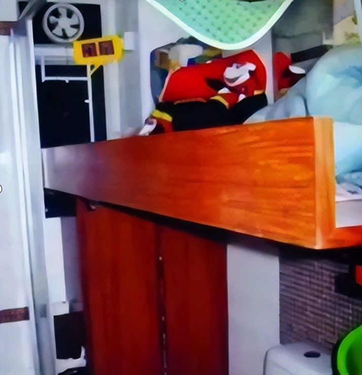 性剥削、生育工具、母职,享誉世界的菲律宾女佣实际上有多惨?