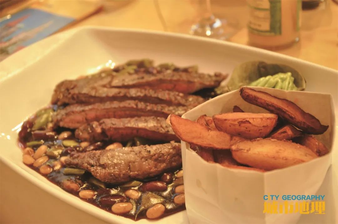 走近慕尼黑，燃烧了一百年的足球之魂