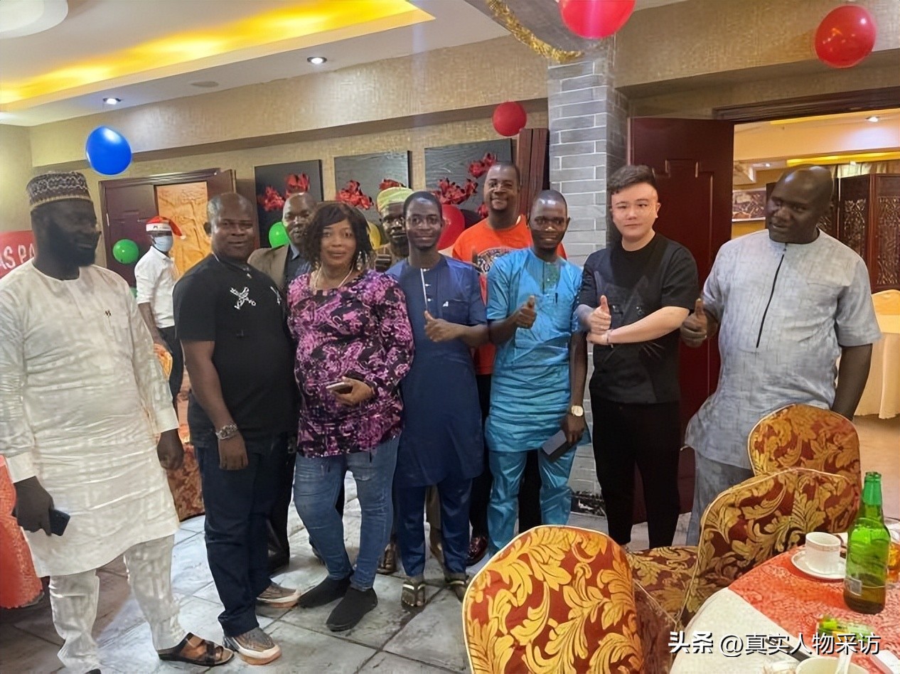 我，25岁独闯尼日利亚，这里人多市场需求大，光卖大蒜都能挣大钱