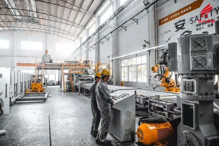 上班吗?南海开飞机来接你!