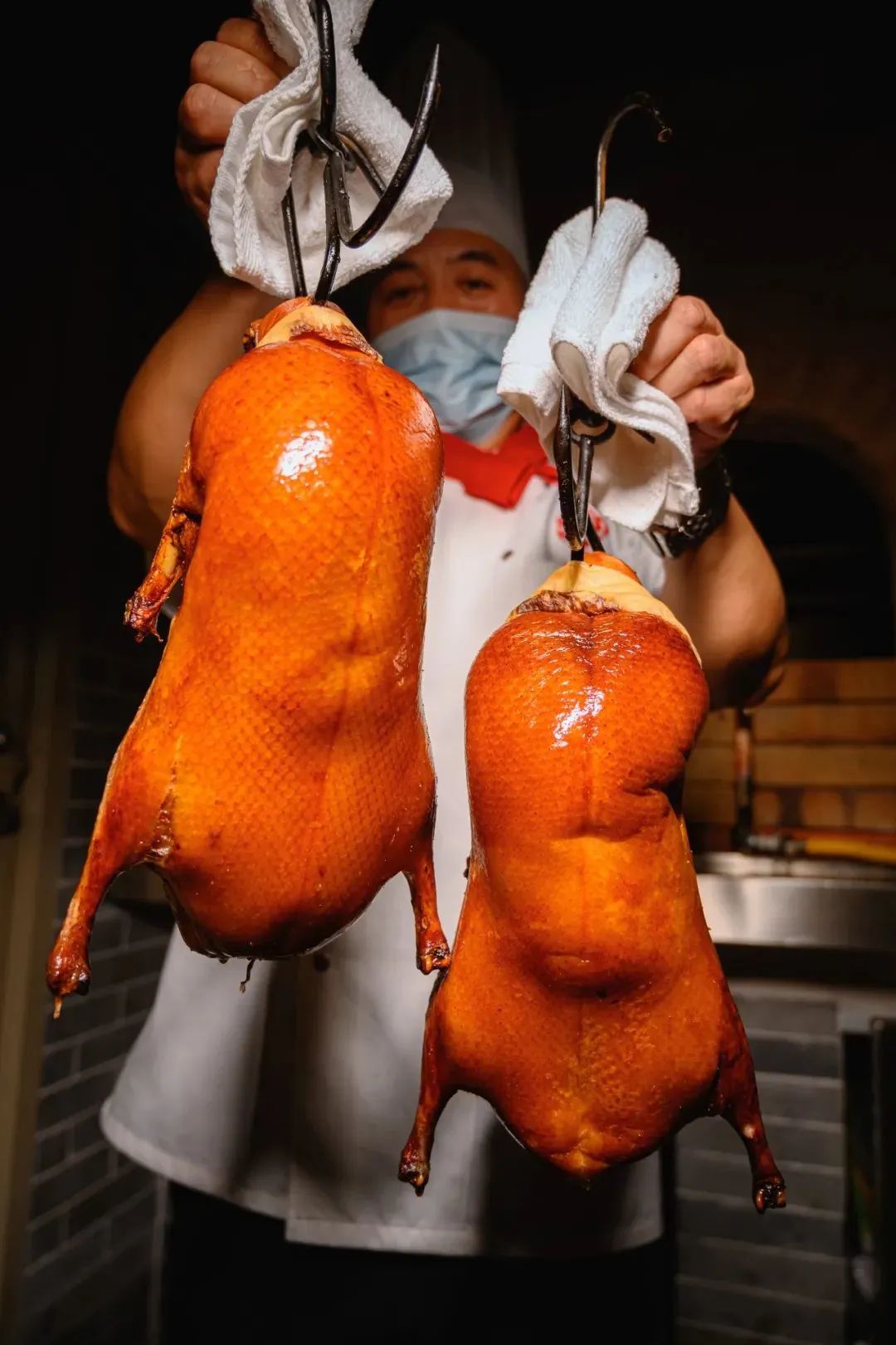 北京烤鸭香酥地道,北京地道烤鸭盒装好吃吗