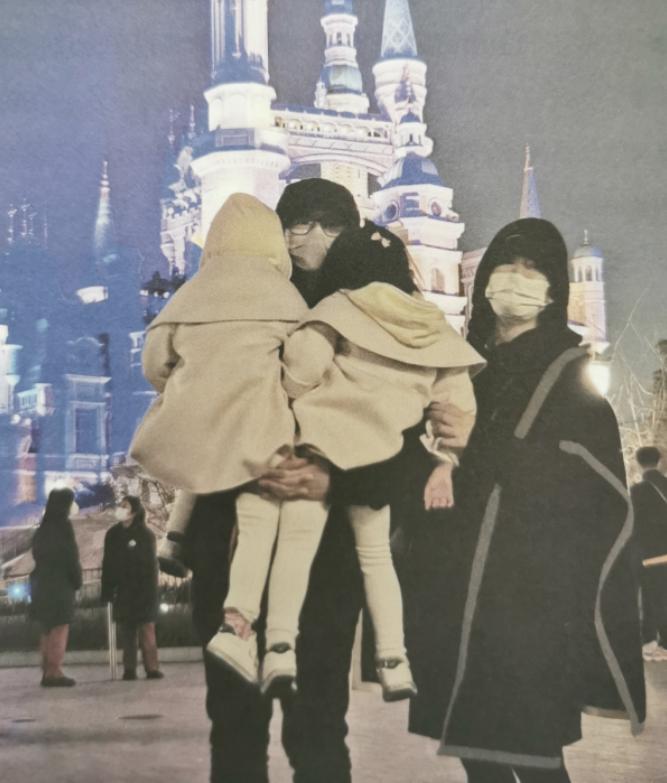 张杰晒女儿语音祝谢娜生日快乐,张杰谢娜一家四口照片曝光