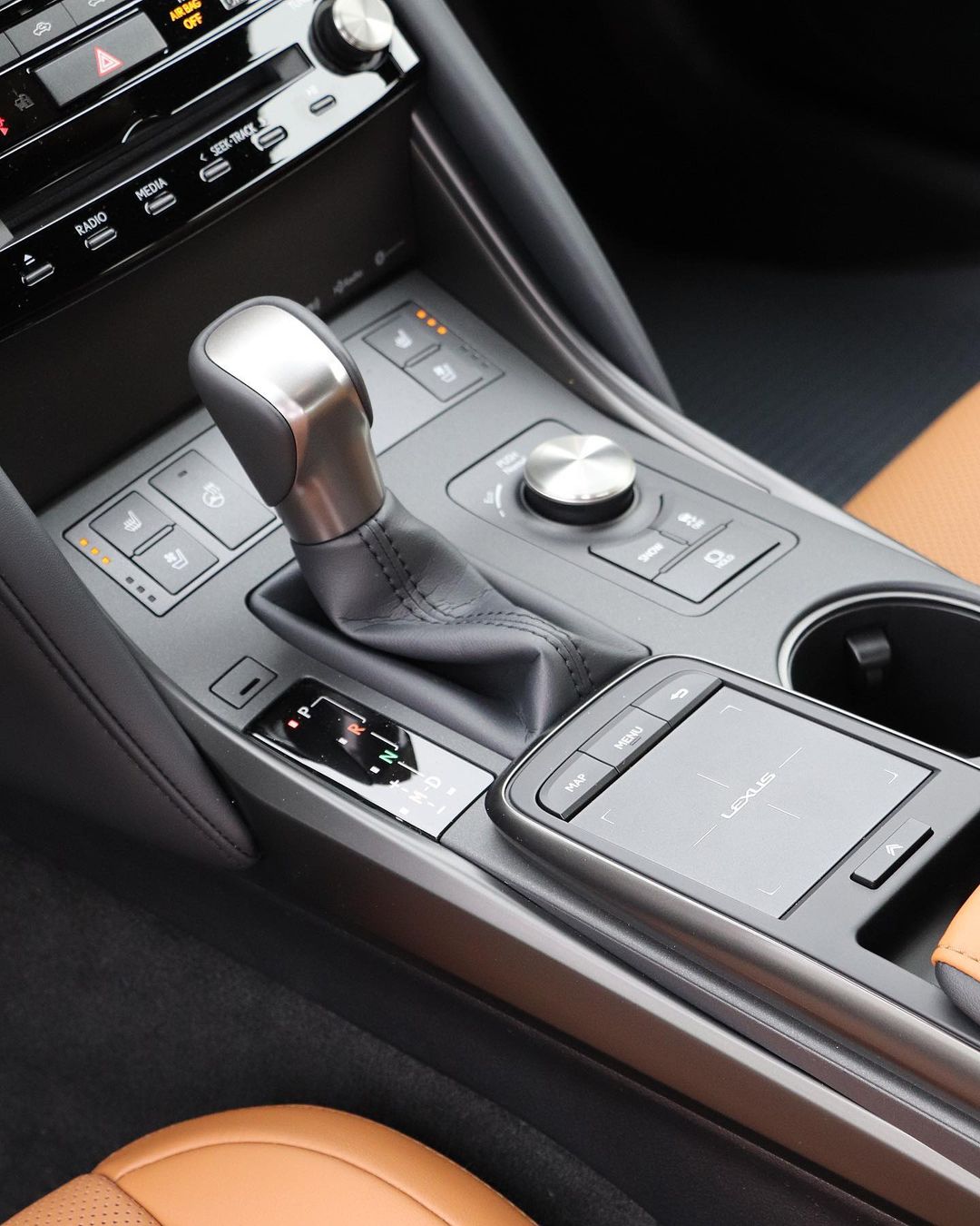 雷克萨斯is2022款,雷克萨斯isf