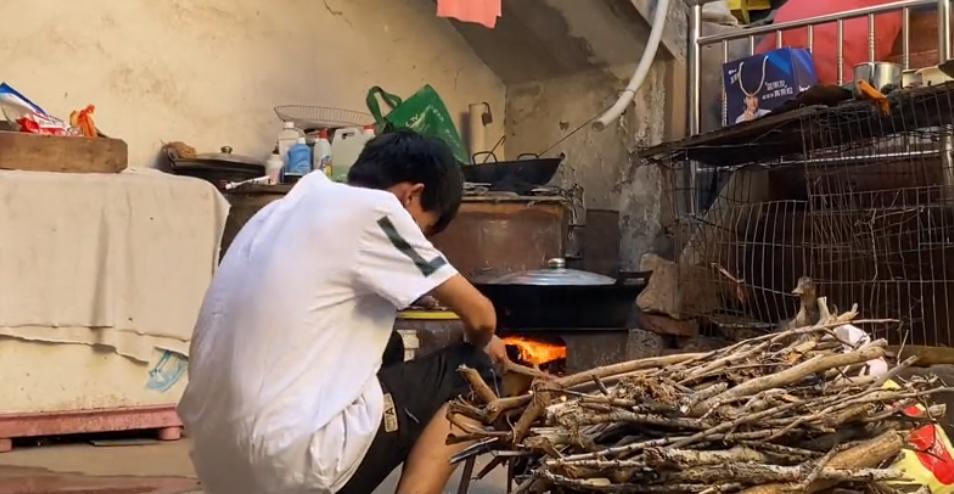 苏小宇之前不是有一千多万粉丝吗,最穷的网红苏小宇