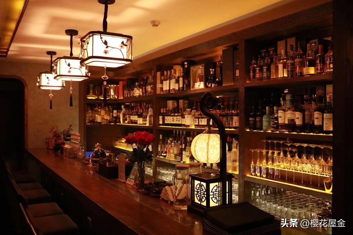 在酒馆拍照氛围感怎么调,宜宾酒馆推荐氛围感