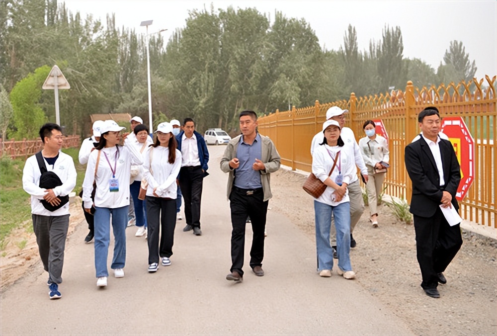 澶╄竟灏忓煄涓旀湯娌欏煄,鐤嗗唴鍊煎緱鍘荤殑鍦版柟