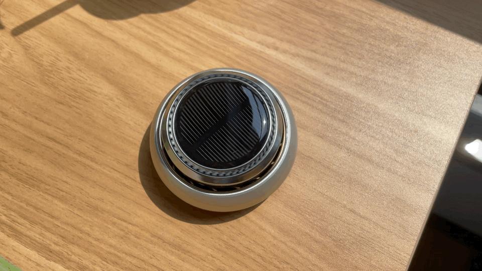 向光而行，一路香随——摩米士太阳能车载香薰