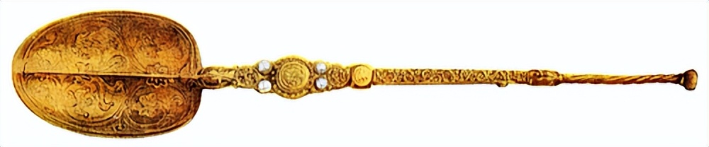 英国时隔70年迎加冕典礼,英国加冕仪式