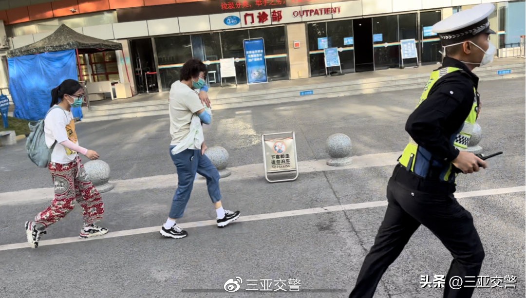 春节我在岗|紧急！6个月婴儿高烧抽搐，三亚交警为“爱”奔跑！