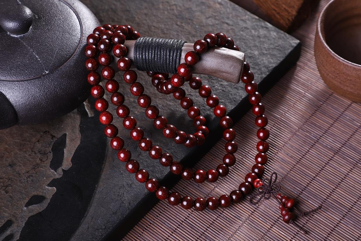 几十块钱的小叶紫檀值得玩吗,几十块钱小叶紫檀木料