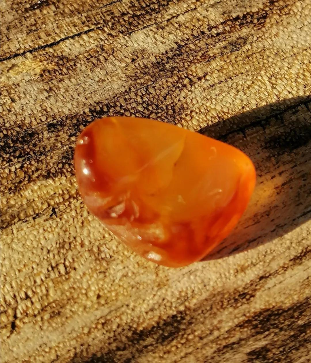 鸡血宝石原石,金黄条纹鸡血宝石