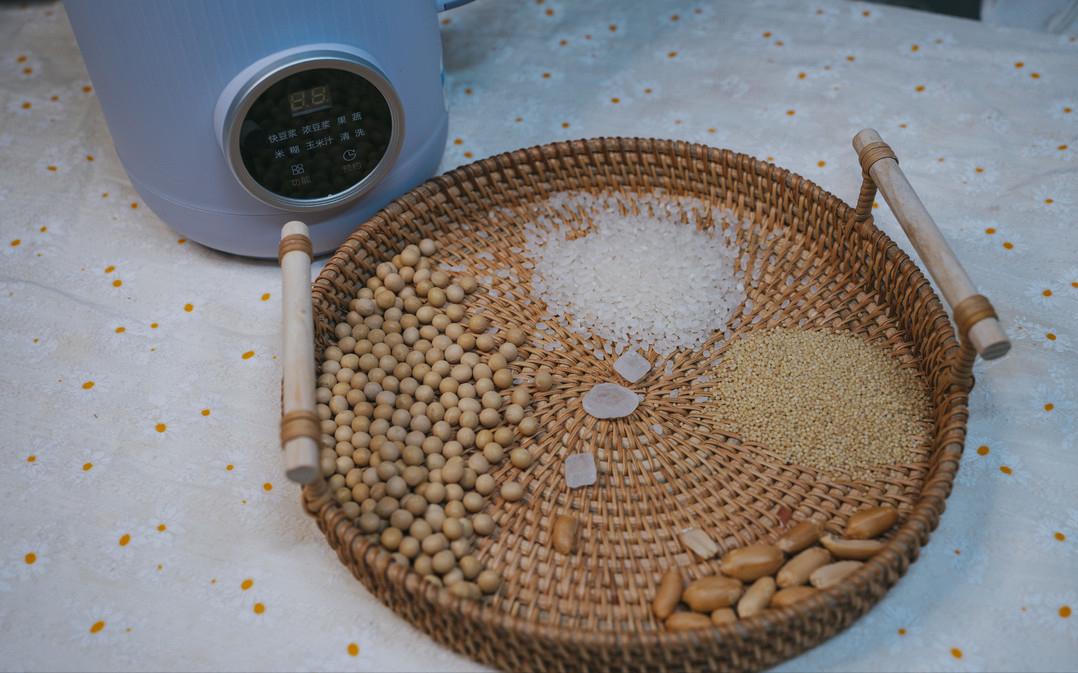 老爸做的“现磨”豆浆让我拒绝秋天里第一杯奶茶！附食谱，收藏