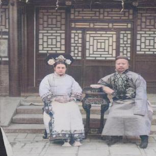 日军抽打伪军,日寇残忍的暴行