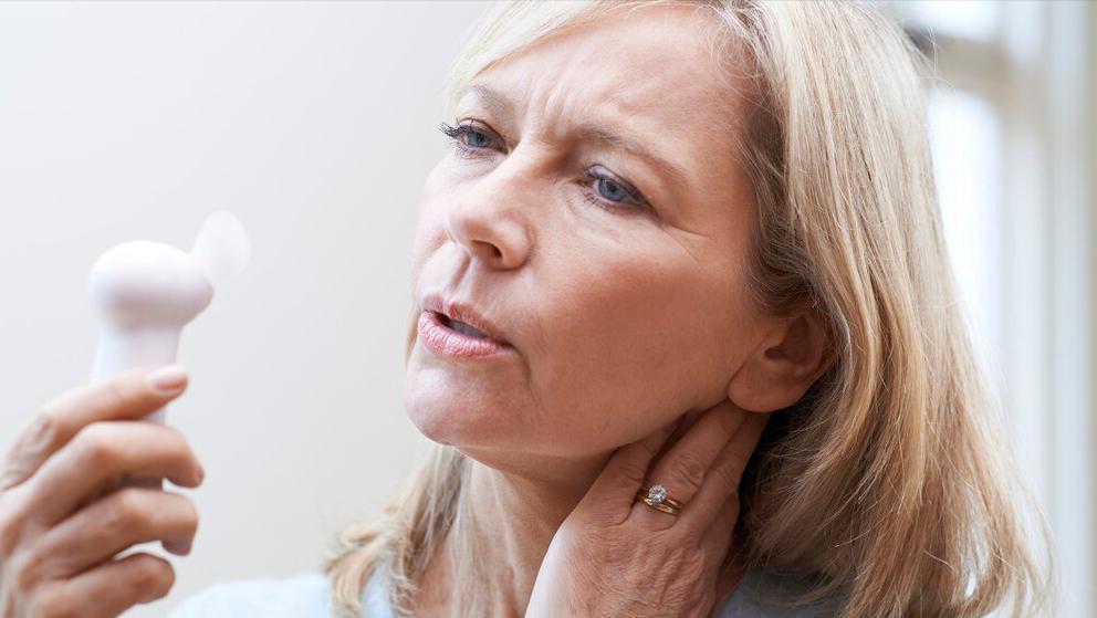 手指僵硬发胀怎么回事,手指僵硬预示哪些疾病