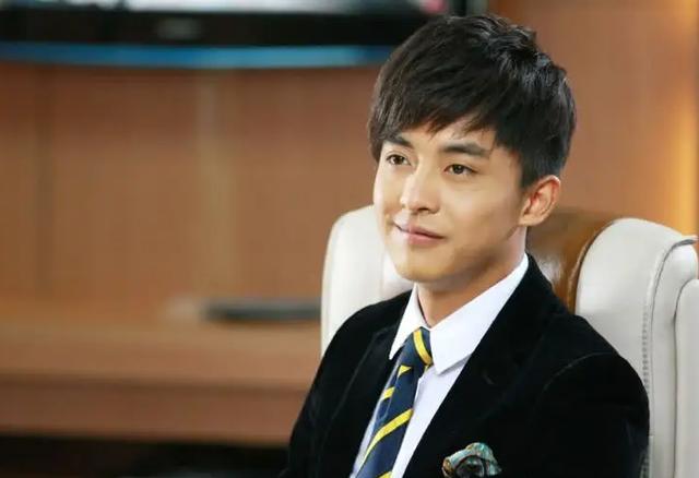 李佳航谈国足微博截图,李佳航足球言论