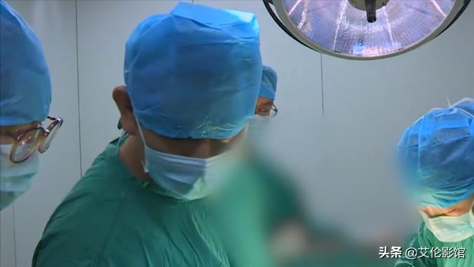 湖北36岁女子怀孕27周羊水破了，医生判定宝宝救不活，女：保孩子