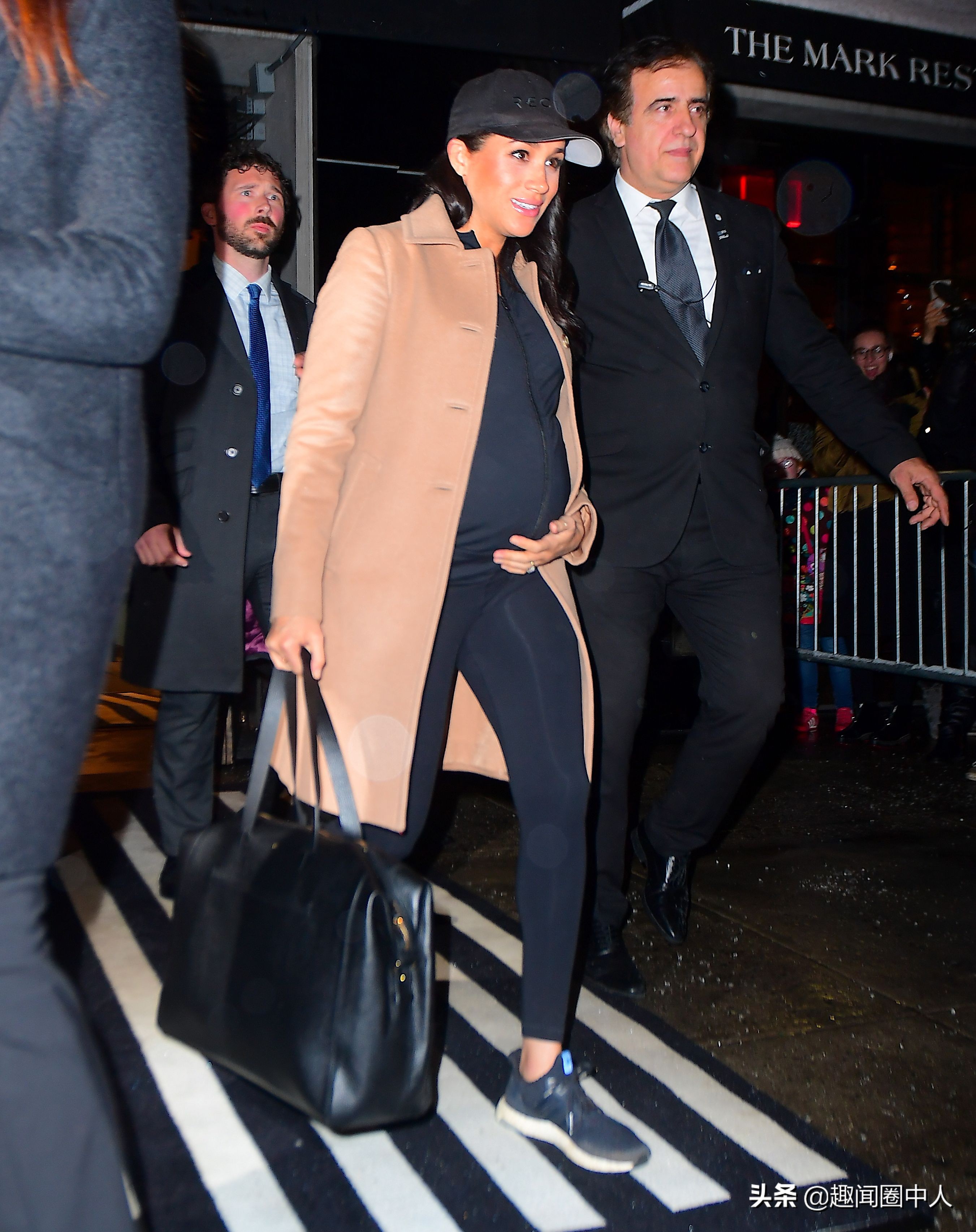 迪奥香奈儿阿玛尼纪梵希雅诗兰黛,梅根纪梵希婚姻状况