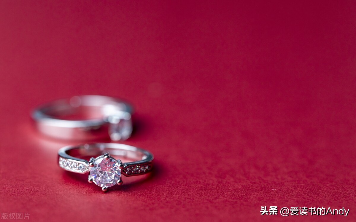 结婚买三金还是买钻戒,结婚买对戒还是钻戒