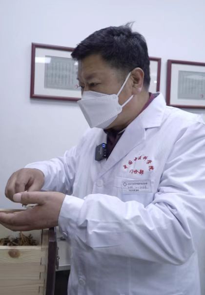 肝郁症状面部有黑斑,肝郁气滞黧黑斑