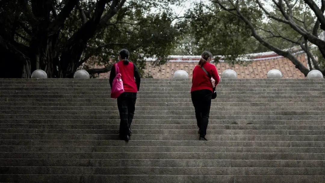 张雪峰建议情商低内向怎么选专业,张雪峰建议一般家庭选什么专业