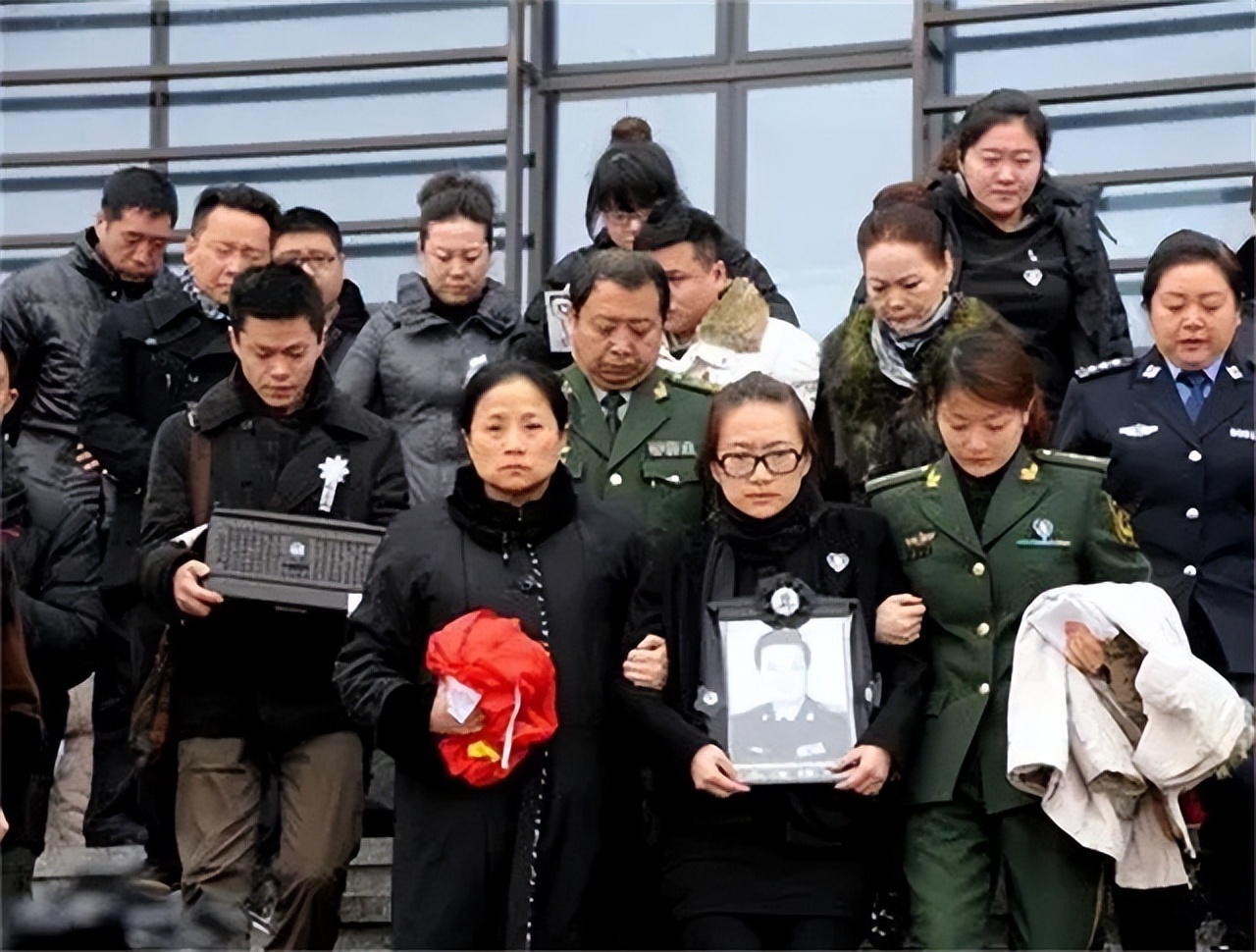 王平去世追悼会视频,王平去世李伯祥