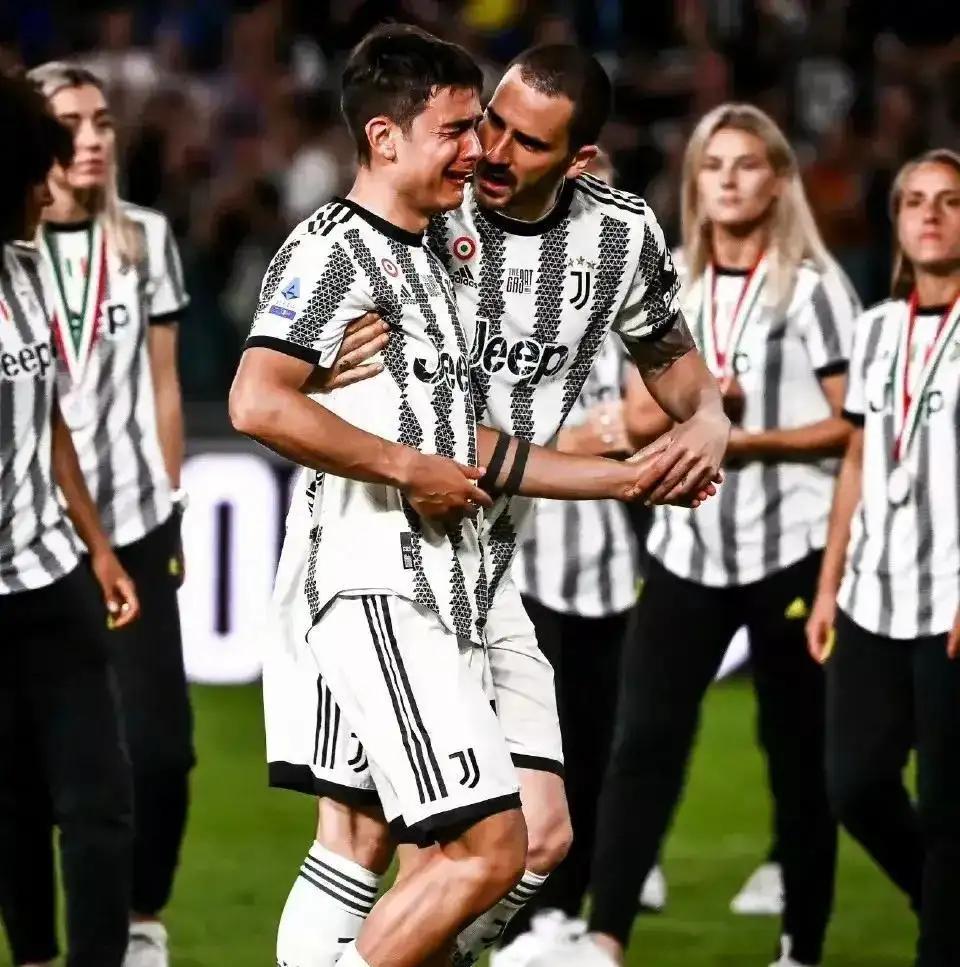 2022足坛球星谢幕时刻,足坛十大丑球员