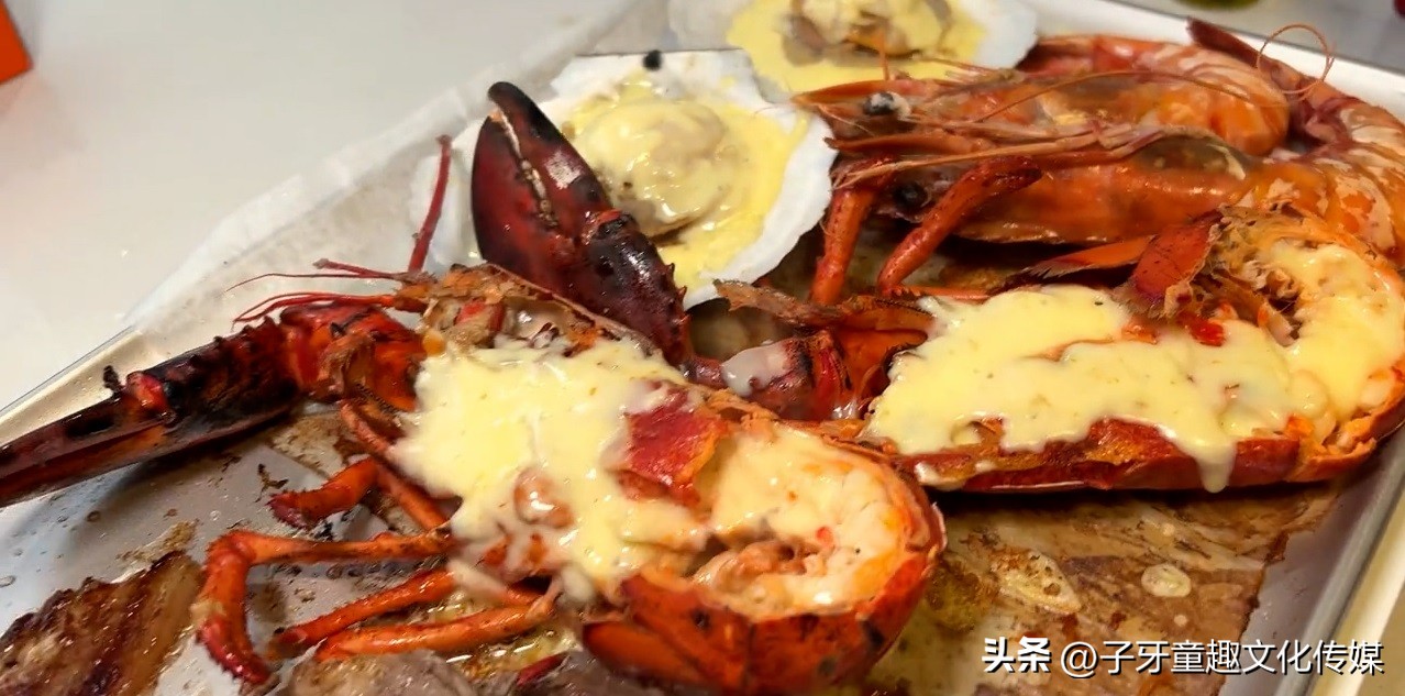 吃货老外铁蛋儿吃海蛎子,大连铁蛋儿海蛎子