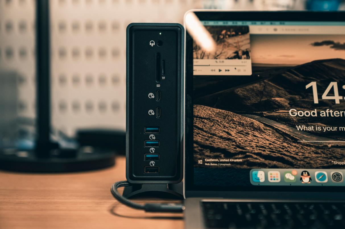 INNOCN办公美术显示器24C1F，色彩精准，专业护眼，KVM等一应俱全