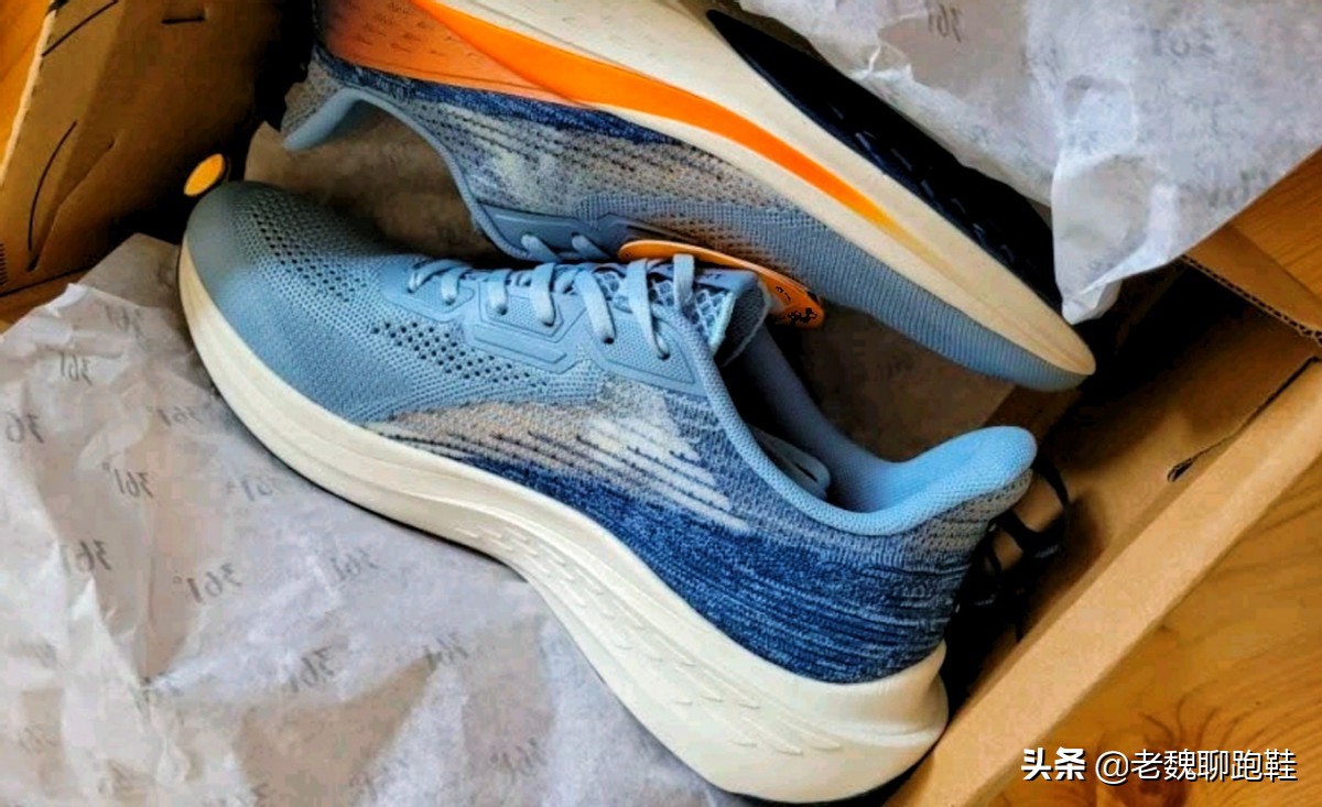 轻便超软跑鞋推荐排行榜,脚感偏软又好看又便宜的跑鞋