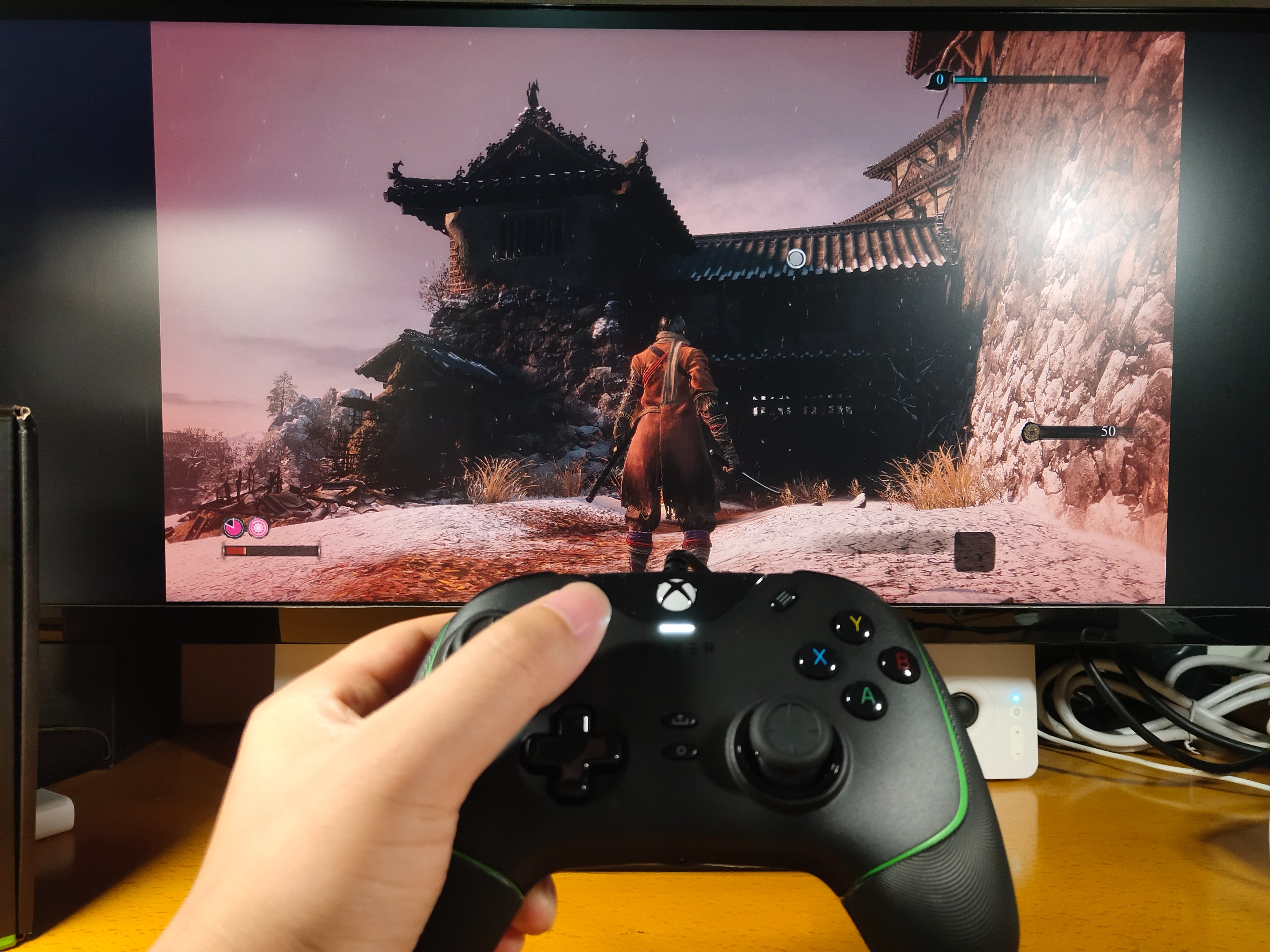 雷蛇幻影战狼幻彩版手柄上手评测,雷蛇幻影战狼v2手柄和幻彩区别