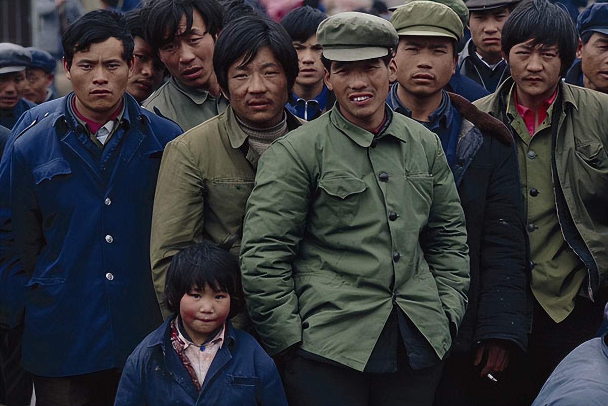 80年代欧美中性风穿搭,复古风穿搭80年代衣服