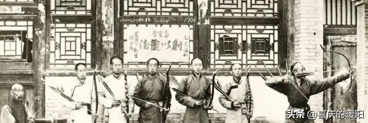 日军侵华兽行,日军当着国军的面杀俘虏