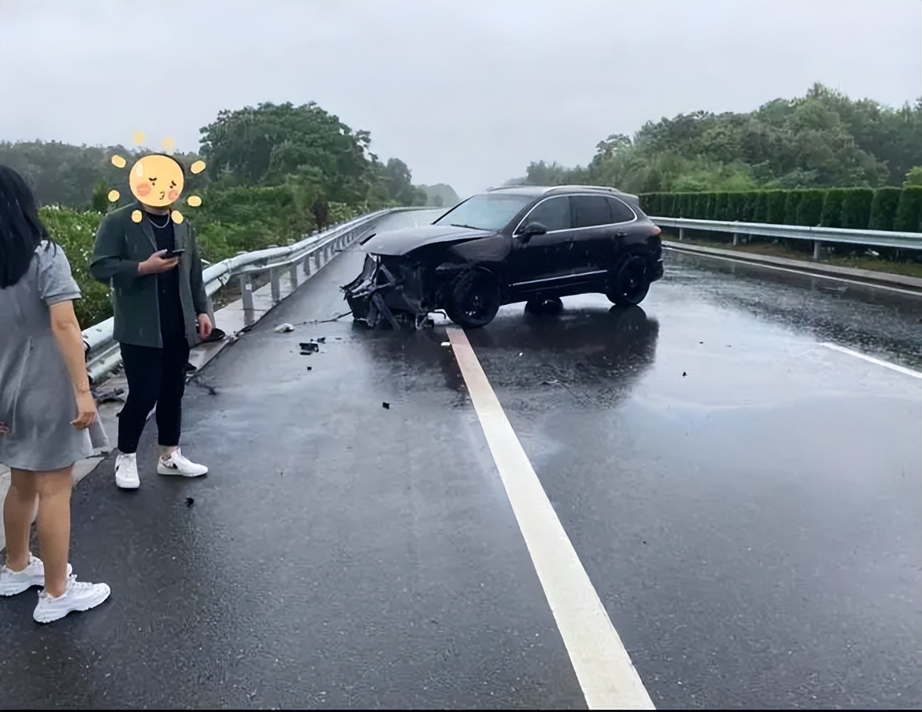 科目四遇到水滑正确的做法是什么,遇到水滑怎么办