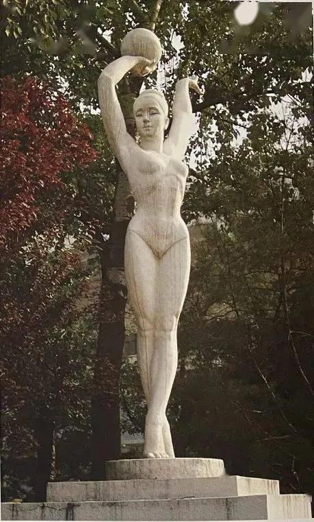 北京体育场雕塑工作室,北京工人体育馆门口雕塑原型