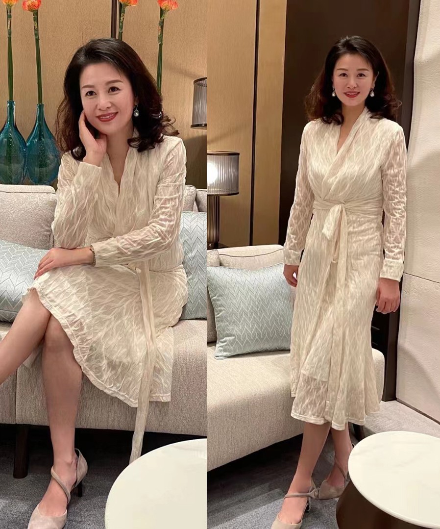 流行的中年女性高级感穿搭,女士简约风穿搭技巧高级感