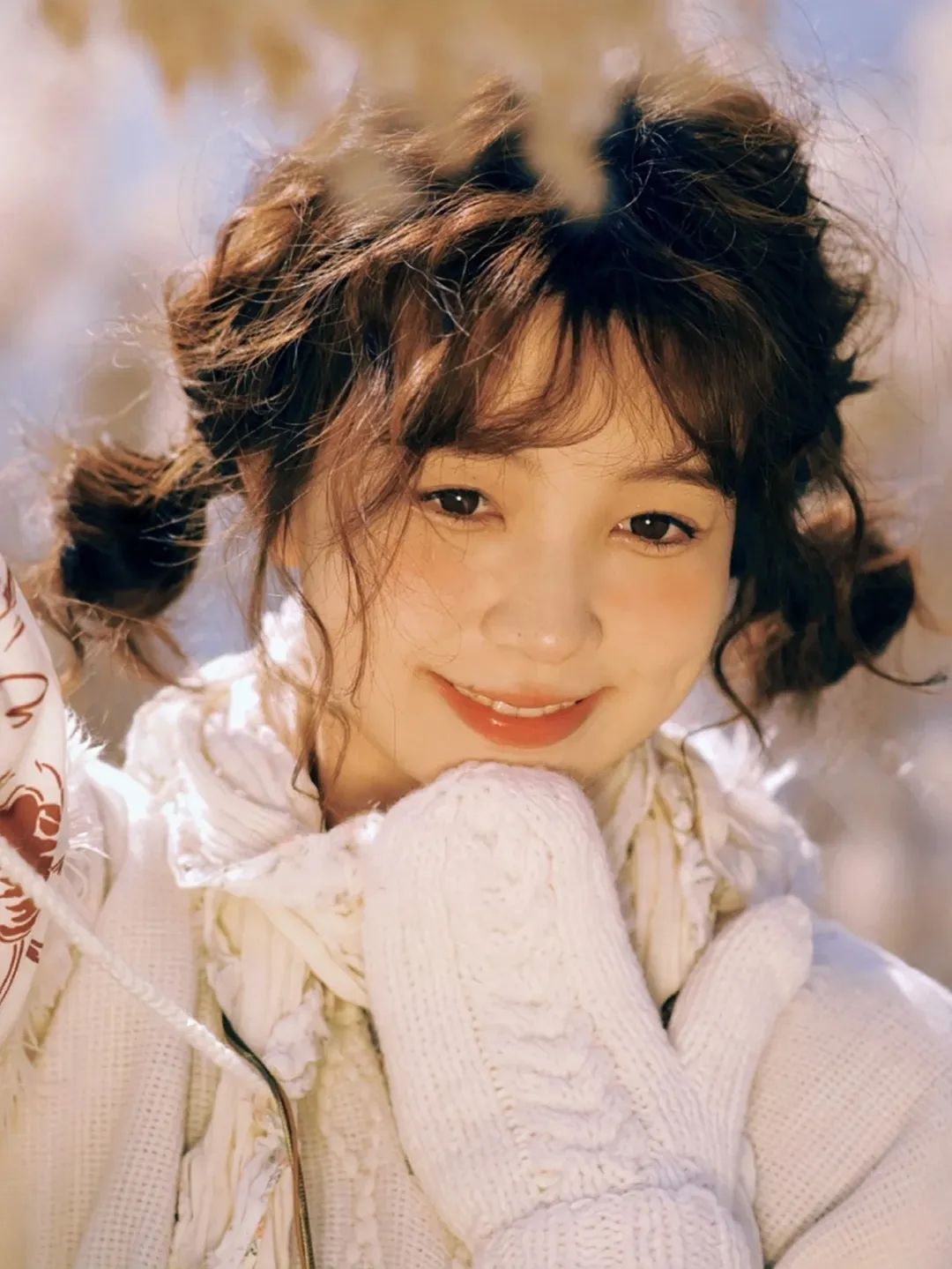 今年别再披头散发了三款减龄发型,秋冬季更适合有氛围感的发型