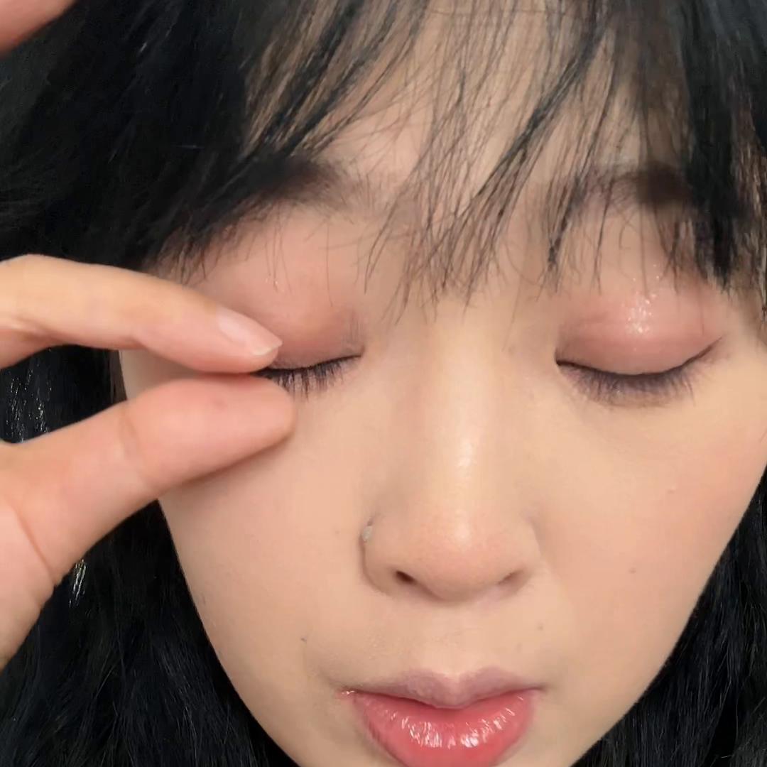 新手摘美瞳vs老手摘美瞳,怎么戴美瞳和怎样取美瞳