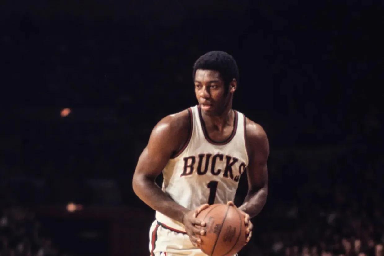 詹姆斯历史得分超过贾巴尔,詹姆斯超越贾巴尔历史得分榜